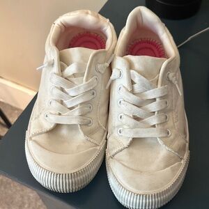 Jellypop Cream Canvas Sneakers